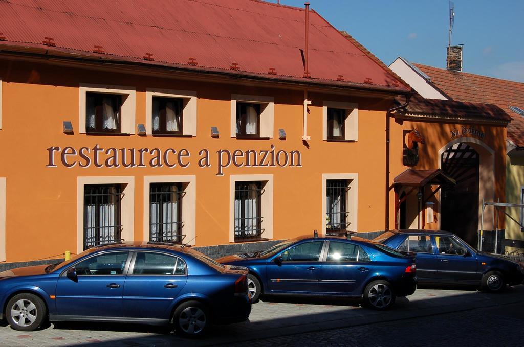 Penzion A Restaurace Na Jizdarne Kroměříž Екстериор снимка